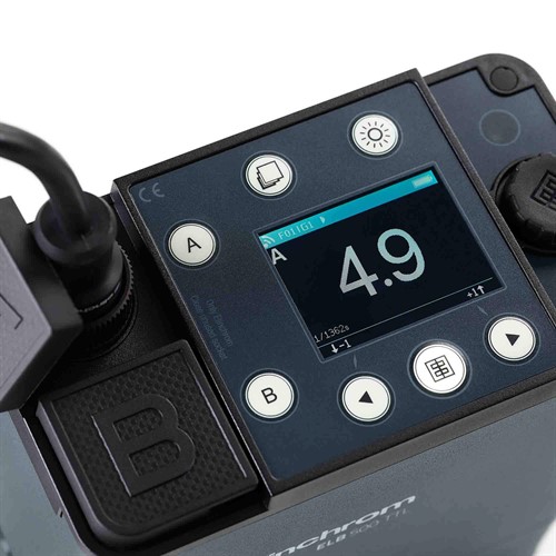 Two lamp sockets with total asymmetry