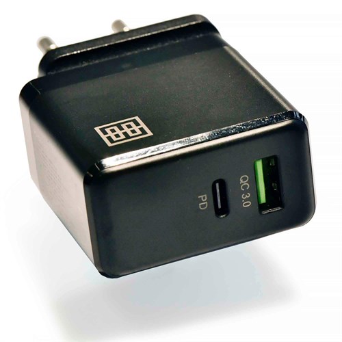 Both USB-C and USB-A output