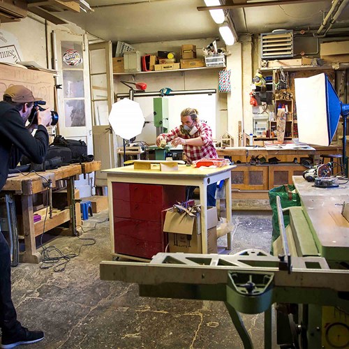 Compact studio flash with professional performance