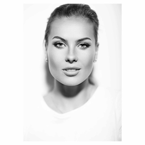 Provides nice, hard light