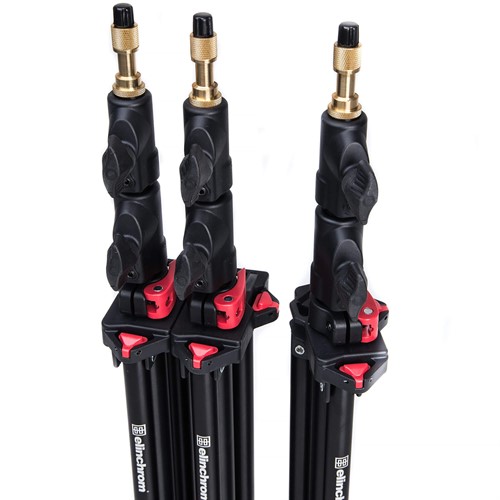 Quick-release fasteners on both the wide and short sides