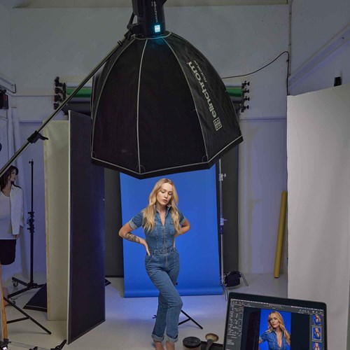 In studio - Photo John Hagby