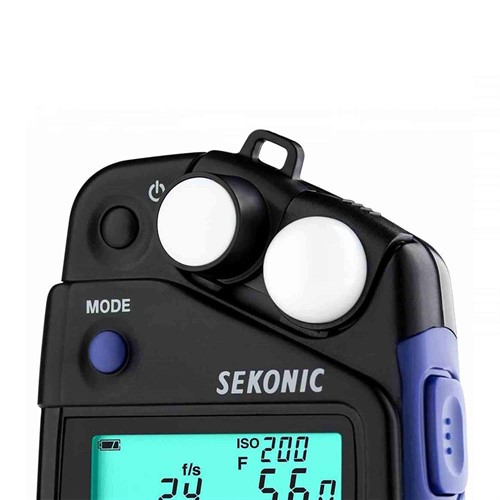 Optional accessory: flat diffuser for copy work (not included)